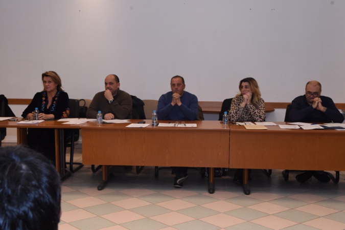 Encore un conseil municipal agité à L'Ile-Rousse Encore un conseil municipal agité à L'Ile-Rousse