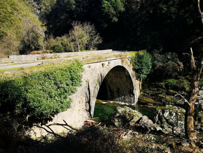La photo du jour : U Ponte à l'infernu en Costa Verde La photo du jour : U Ponte à l'infernu en Costa Verde