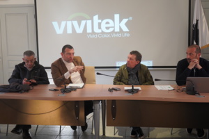 Iles Lavezzi : l'équilibre délicat entre tourisme et environnement Iles Lavezzi : l'équilibre délicat entre tourisme et environnement