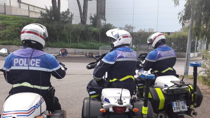 Bastia : les policiers sont équipés de “caméra piéton” Bastia : les policiers sont équipés de “caméra piéton”