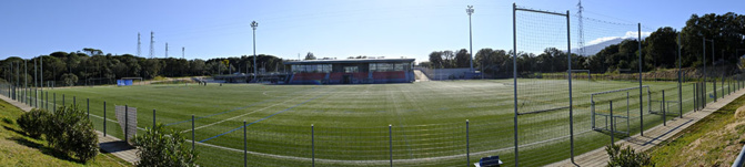 Au Raquette club de Porto-Vecchio, Emilie Bacquet transmet son amour pour le tennis aux plus petits Au Raquette club de Porto-Vecchio, Emilie Bacquet transmet son amour pour le tennis aux plus petits