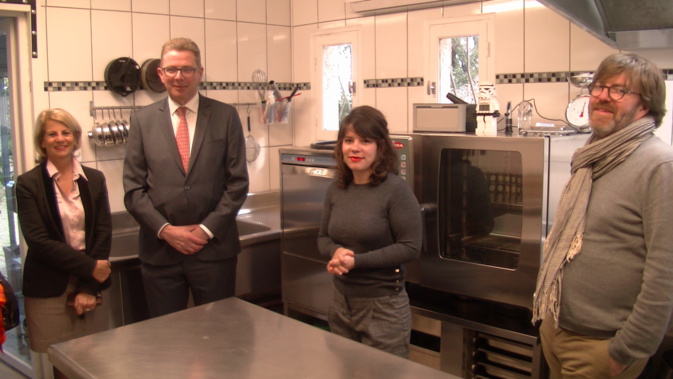 Le prefet a rencontré Aurélie Orsini, co-fondatrice de la Start-Up Conserverie Moderne « Anatra » à Furiani.