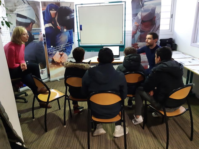 Collège Arthur-Giovoni d'Ajaccio : 170 élèves au Forum des Métiers et de l'Orientation Collège Arthur-Giovoni d'Ajaccio : 170 élèves au Forum des Métiers et de l'Orientation