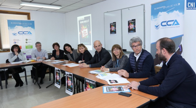 La préfète de Corse et la Rectrice entourées du comité de pilotage / Photos Michel Luccioni La préfète de Corse et la Rectrice entourées du comité de pilotage / Photos Michel Luccioni