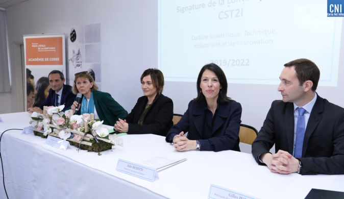 Collectivité de Corse, Etat et Académie unis pour promouvoir la culture scientifique Collectivité de Corse, Etat et Académie unis pour promouvoir la culture scientifique