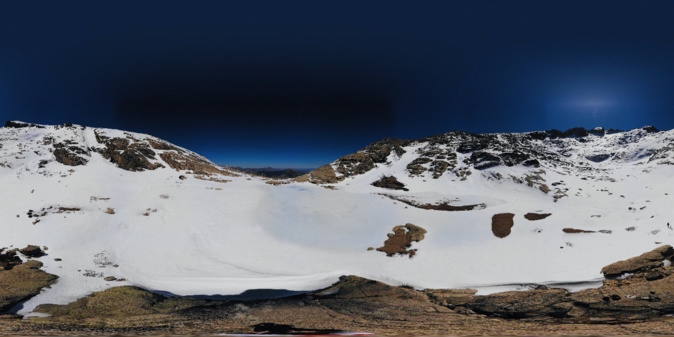 La photo du jour : Le Lac de l’Oriente enneigé