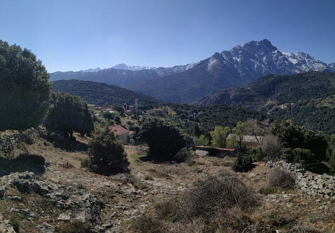 La photo du jour : Olmi-Capella avec vue sur le Monte Padru