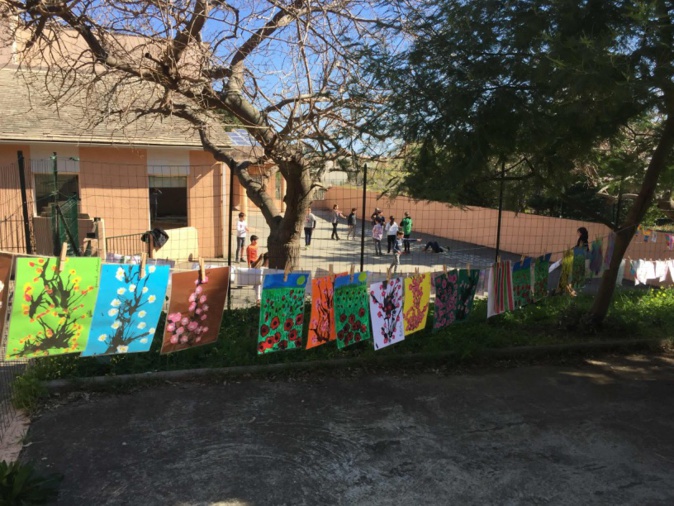 La grande lessive étendue à l'école d'Erbalonga