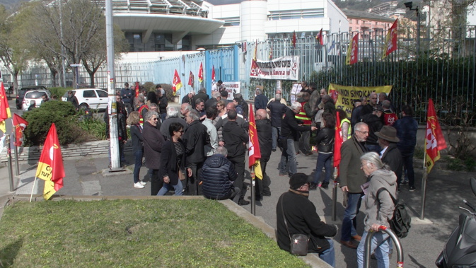 Manif de la CGT coté préfecture... Manif de la CGT coté préfecture...