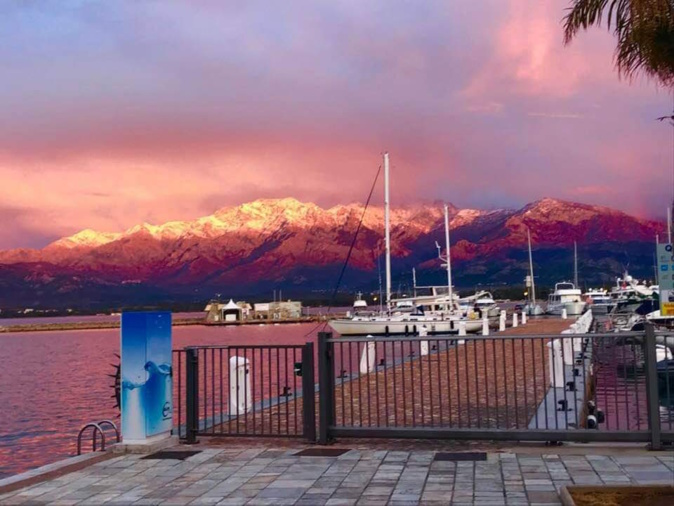 La photo du jour : Coucher de soleil sur Calvi après l'orage