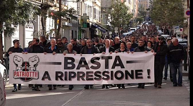 "Basta a ripressione" : Forte mobilisation dans les rues de Bastia