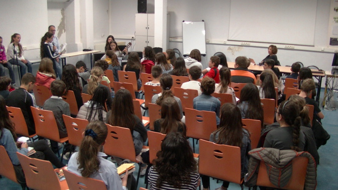 Bastia : Quand le "Vieux lycée" accueille l’auteure Yaël Hassan Bastia : Quand le "Vieux lycée" accueille l’auteure Yaël Hassan