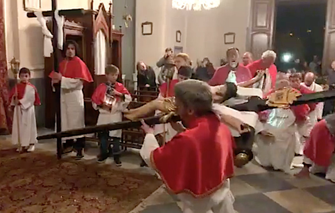 Ghjovi santu in Santa Maria-di-Lota Ghjovi santu in Santa Maria-di-Lota