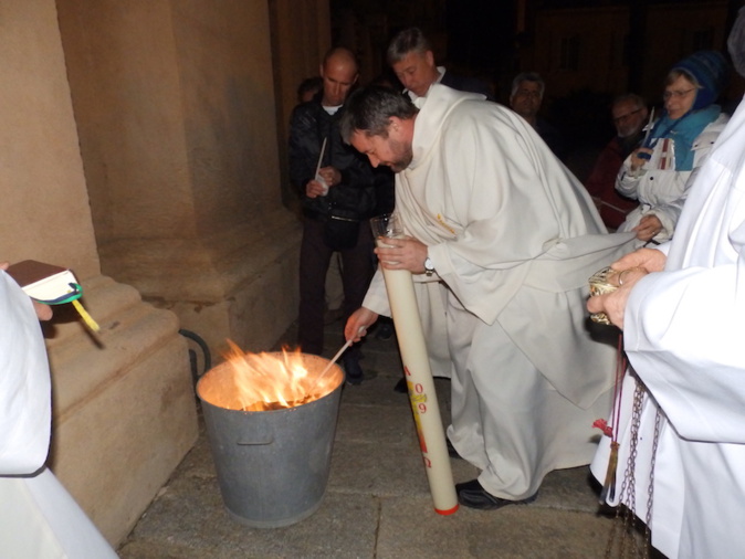 Vigile pascale à Ile Rousse Vigile pascale à Ile Rousse