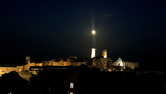 La photo du jour : A luna splende sopra Bastia