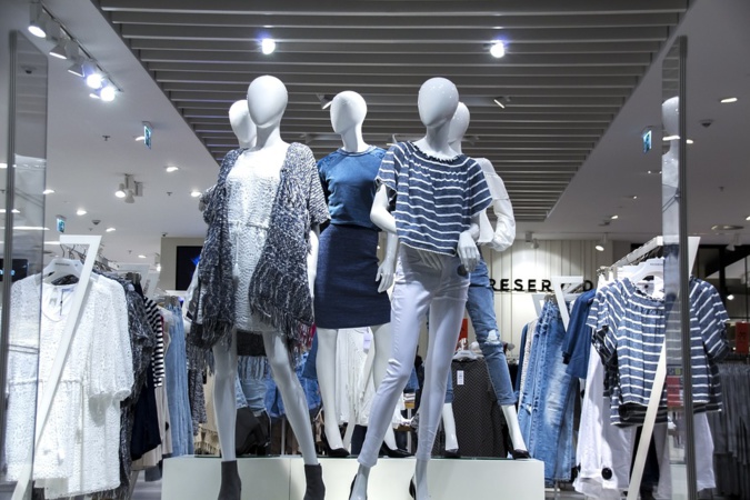 La fast fashion menace l'environnement : l’envers de l’industrie de la mode en infographie La fast fashion menace l'environnement : l’envers de l’industrie de la mode en infographie