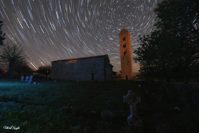 La photo du jour : image circumpolaire de l'église de Carbini