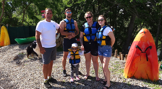 Bruno Barrero (à gauche) et les adhérents du CKGC : prêts à naviguer ! Bruno Barrero (à gauche) et les adhérents du CKGC : prêts à naviguer !