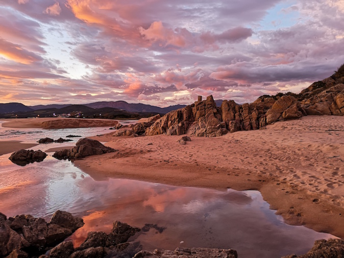 La photo du jour : Tous les roses d'un coucher de soleil sur Ajaccio La photo du jour : Tous les roses d'un coucher de soleil sur Ajaccio