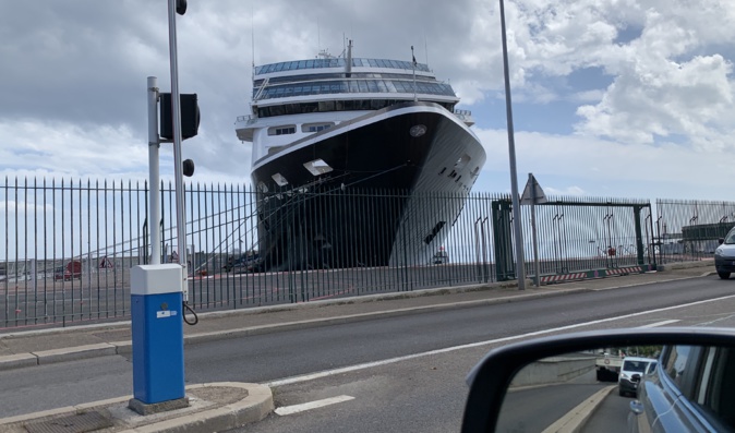 Croisières : tourisme idéal... et pollution Croisières : tourisme idéal... et pollution
