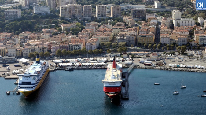 Pollutions des navires dans le port d'Ajaccio : Laurent Marcangeli demande la tenue d'une table ronde