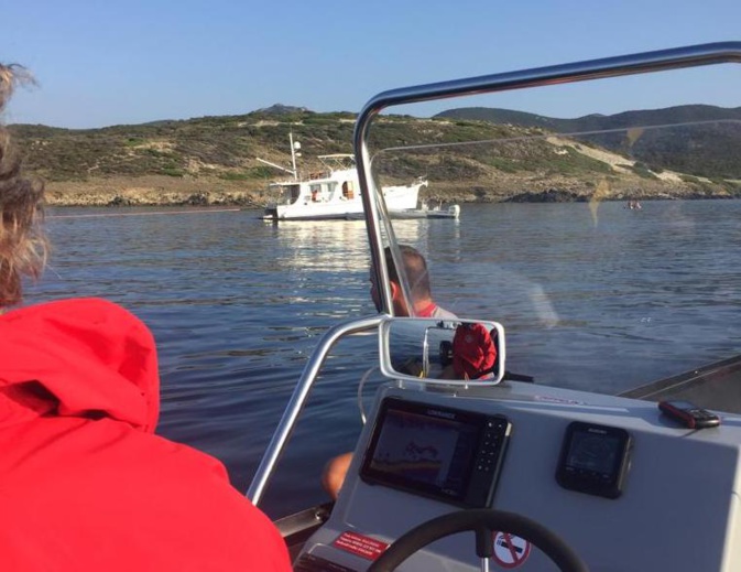 Voie d'eau à bord d'un bateau avec 5 personnes à bord au large de Santo Pietro di Tenda Voie d'eau à bord d'un bateau avec 5 personnes à bord au large de Santo Pietro di Tenda