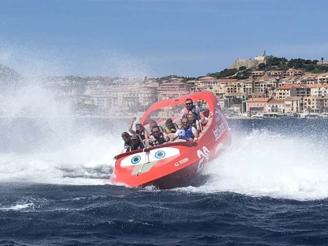 Le Jet Boat, nouvelle attraction nautique qui fait fureur à Calvi Le Jet Boat, nouvelle attraction nautique qui fait fureur à Calvi