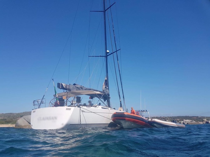 Six personnes secourues à Roccapina après l'échouage d’un voilier Six personnes secourues à Roccapina après l'échouage d’un voilier