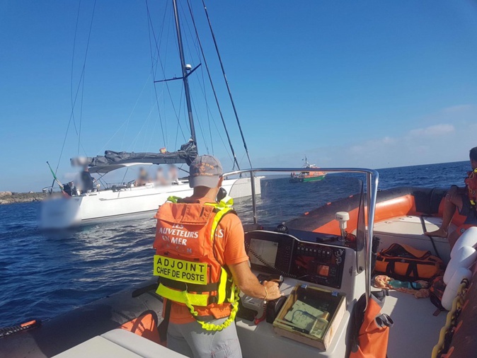 Six personnes secourues à Roccapina après l'échouage d’un voilier Six personnes secourues à Roccapina après l'échouage d’un voilier