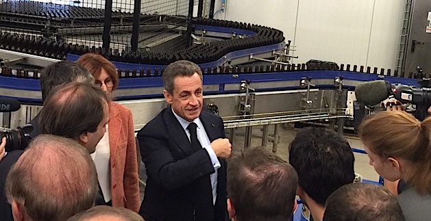 Ajaccio : Nicolas Sarkozy dédicace 