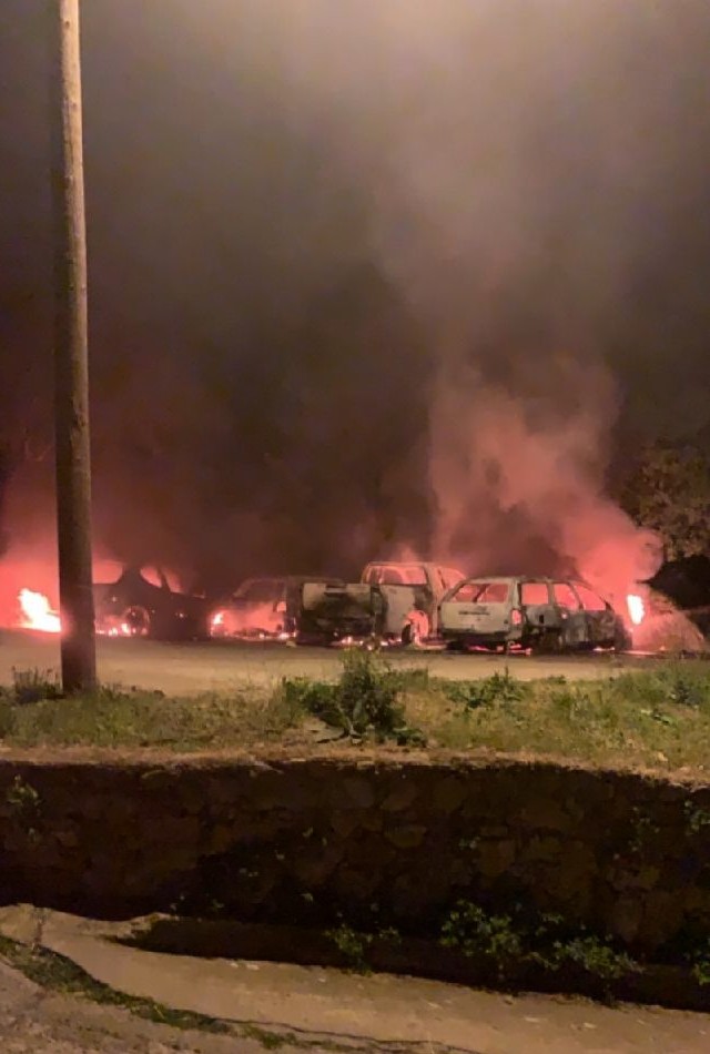 Quatre véhicules incendiés à Felicetu