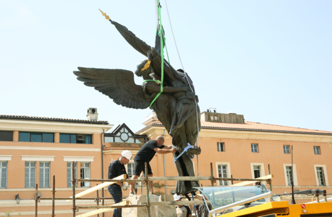 Le monument aux morts rénové et la place Campinchi bientôt réaménagée à Ajaccio