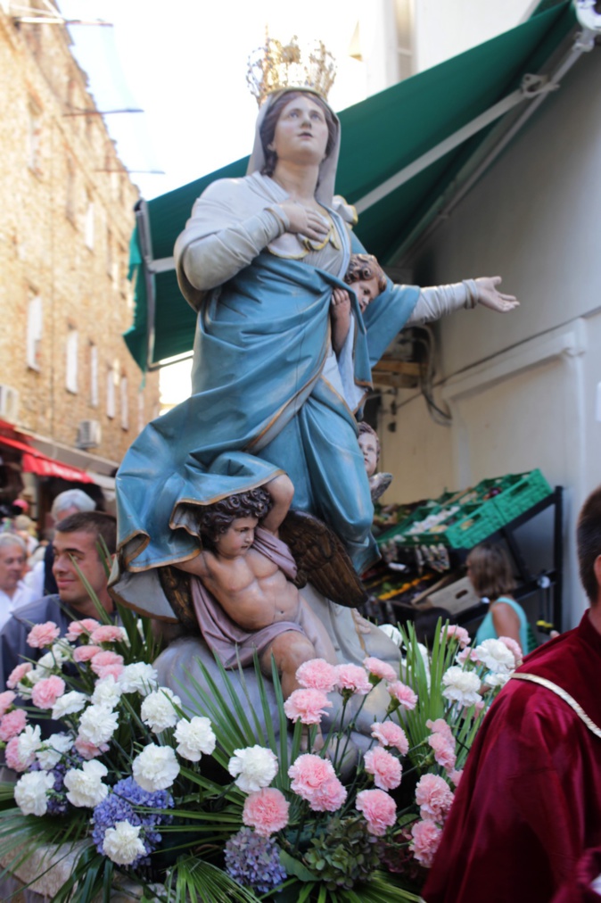 La Vierge Marie vénérée à Calvi et dans toute la Corse La Vierge Marie vénérée à Calvi et dans toute la Corse
