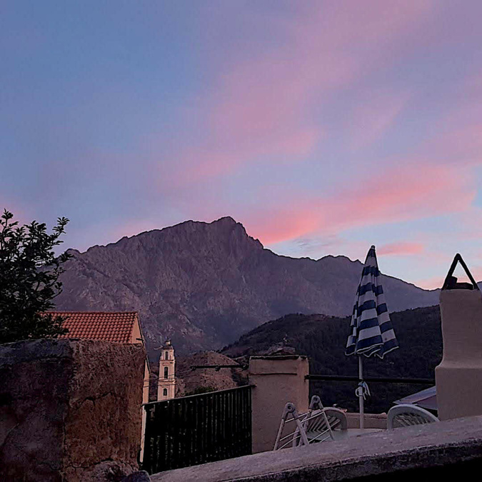 Coucher de Soleil sur le Monte Padro vu d'olmi-Cappella (Isa)