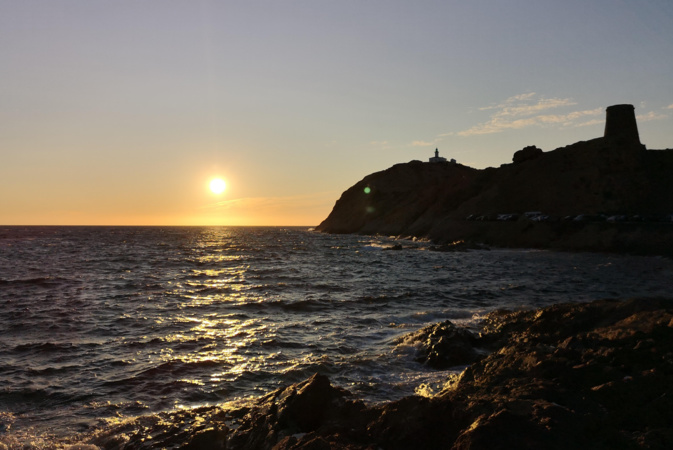 L'Île de la Pietra, l'Île rousse (Hugo Bras)