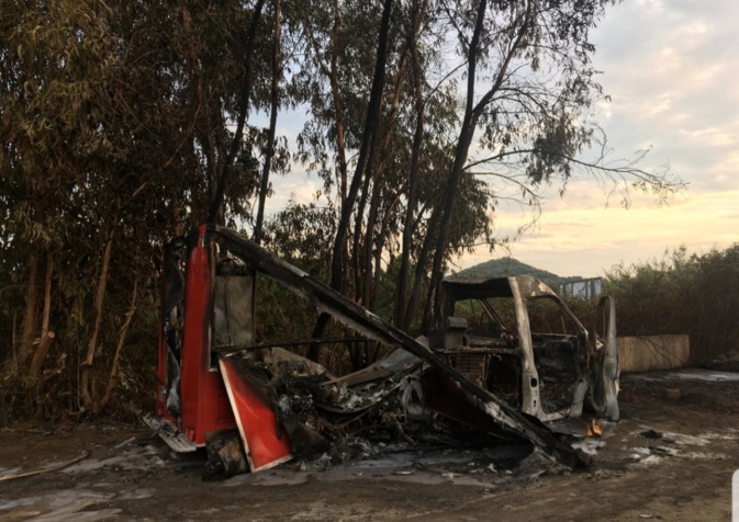 Benista : L’enquête se poursuit pour retrouver les incendiaires du camion à Sushis Benista : L’enquête se poursuit pour retrouver les incendiaires du camion à Sushis