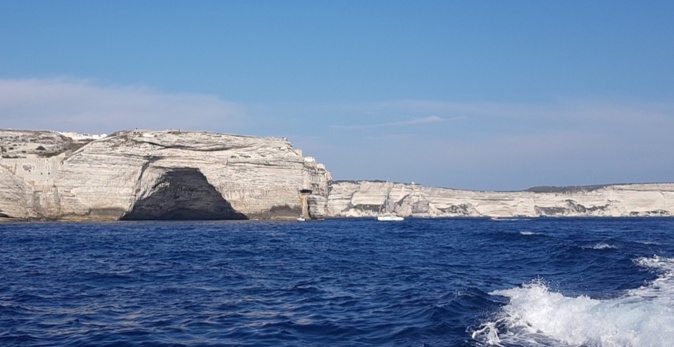 La grotte dite « du chapeau de Napoléon » à Bonifacio (Odile Arrivabene)