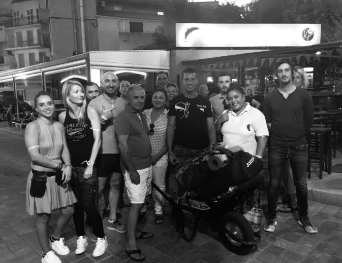 La croisade de Vincent Monnerie et sa brouette ont fait étape à Calvi La croisade de Vincent Monnerie et sa brouette ont fait étape à Calvi