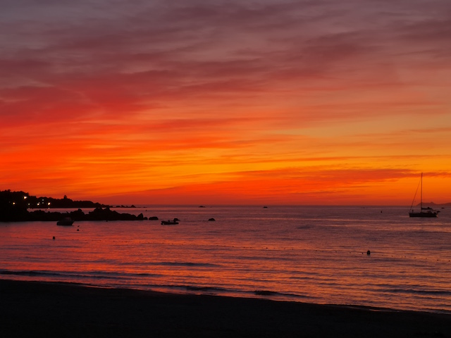La photo du jour : Le soleil embrase le ciel ajaccien 