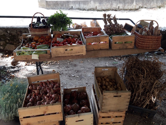 Pruduttori, allevatori è artigiani di a Gravona Prunelli cercano sustenitori pè mette in piazza i "Marcati paesani" long'à l'annata