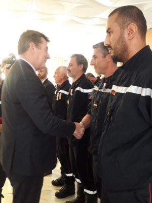 Policiers et pompiers de Bastia récompensés pour leur courage après la fusillade de Lupinu Policiers et pompiers de Bastia récompensés pour leur courage après la fusillade de Lupinu