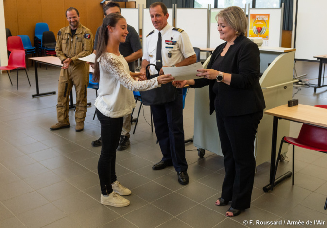 Prunelli-di-Fium'Orbu : remise de brevets d’initiation aéronautique au lycée de la plaine Prunelli-di-Fium'Orbu : remise de brevets d’initiation aéronautique au lycée de la plaine