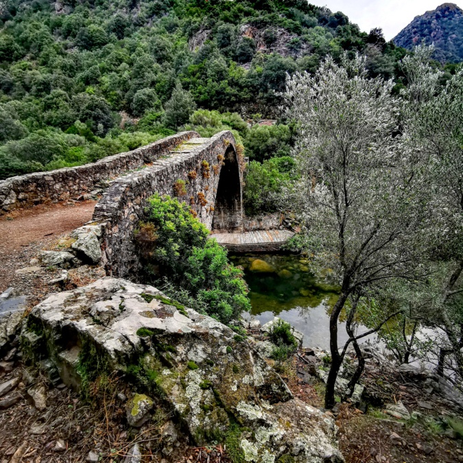 La photo du jour : pont génois d'Ota
