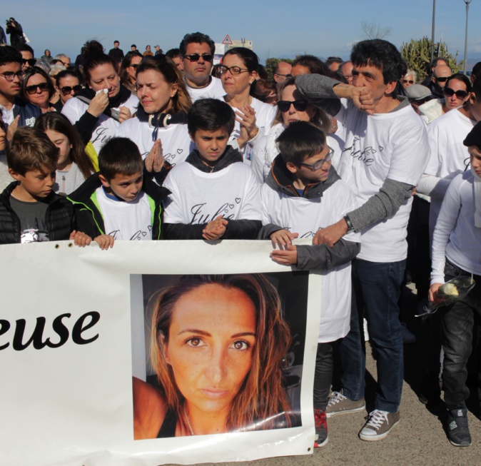 Julien Douib lors de la marche silencieuse de l'Ile-Rousse Julien Douib lors de la marche silencieuse de l'Ile-Rousse
