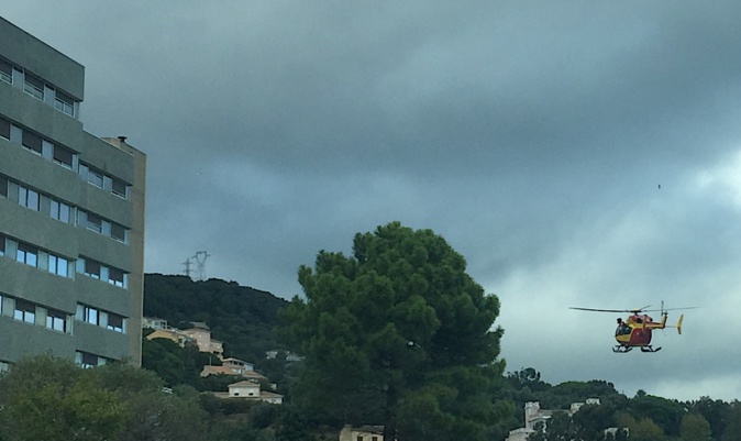 Dragon 2B à son arrivée à l'hôpital de Bastia Dragon 2B à son arrivée à l'hôpital de Bastia