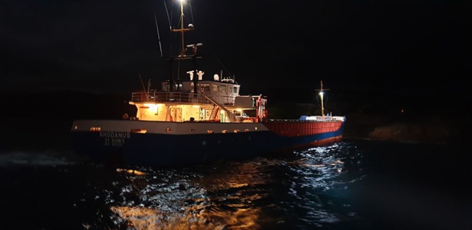 "Rhodanus" échoué à Cala Longa : les premières images "Rhodanus" échoué à Cala Longa : les premières images