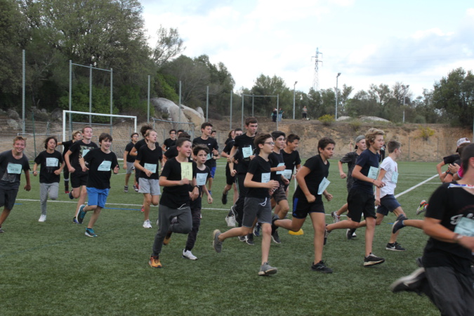 Porto-Vecchio : jour de cross au collège Léon Boujot Porto-Vecchio : jour de cross au collège Léon Boujot