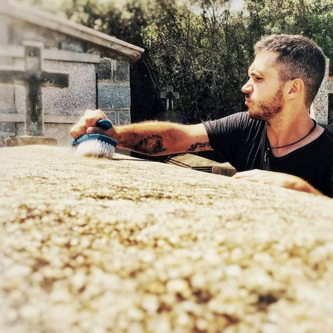 « Sempre qui » : l'entreprise qui entretient les tombes des défunts à votre place « Sempre qui » : l'entreprise qui entretient les tombes des défunts à votre place