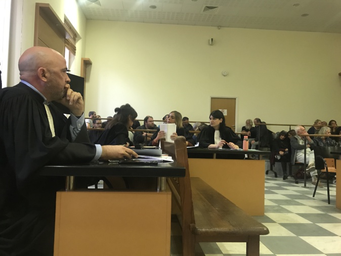 Procès du jeune agriculteur : Jean-André Flori condamné à 5 mois de prison ferme Procès du jeune agriculteur : Jean-André Flori condamné à 5 mois de prison ferme