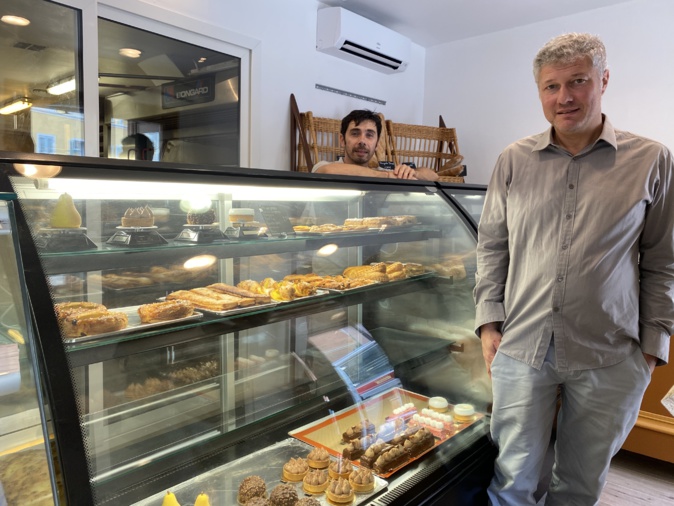 Jean-Christophe Pietri dans sa boulangerie qui emploi des personnes handicapées.